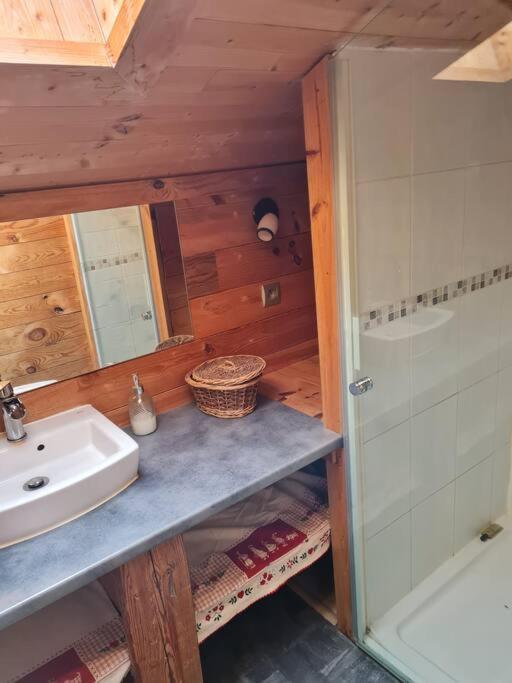Chalet Familial - Pyrenees, Au Coeur Des 3 Stations La Cabanasse Luaran gambar